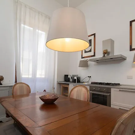 Carnesecchi Elegant Apartment